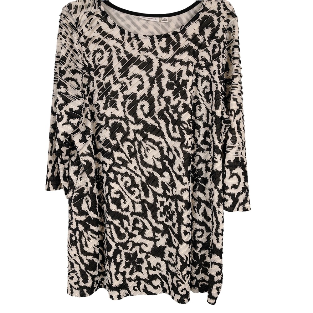 Susan Graver Womens 1X Tunic Black White Abstract Pleated Textured Mod Y2K